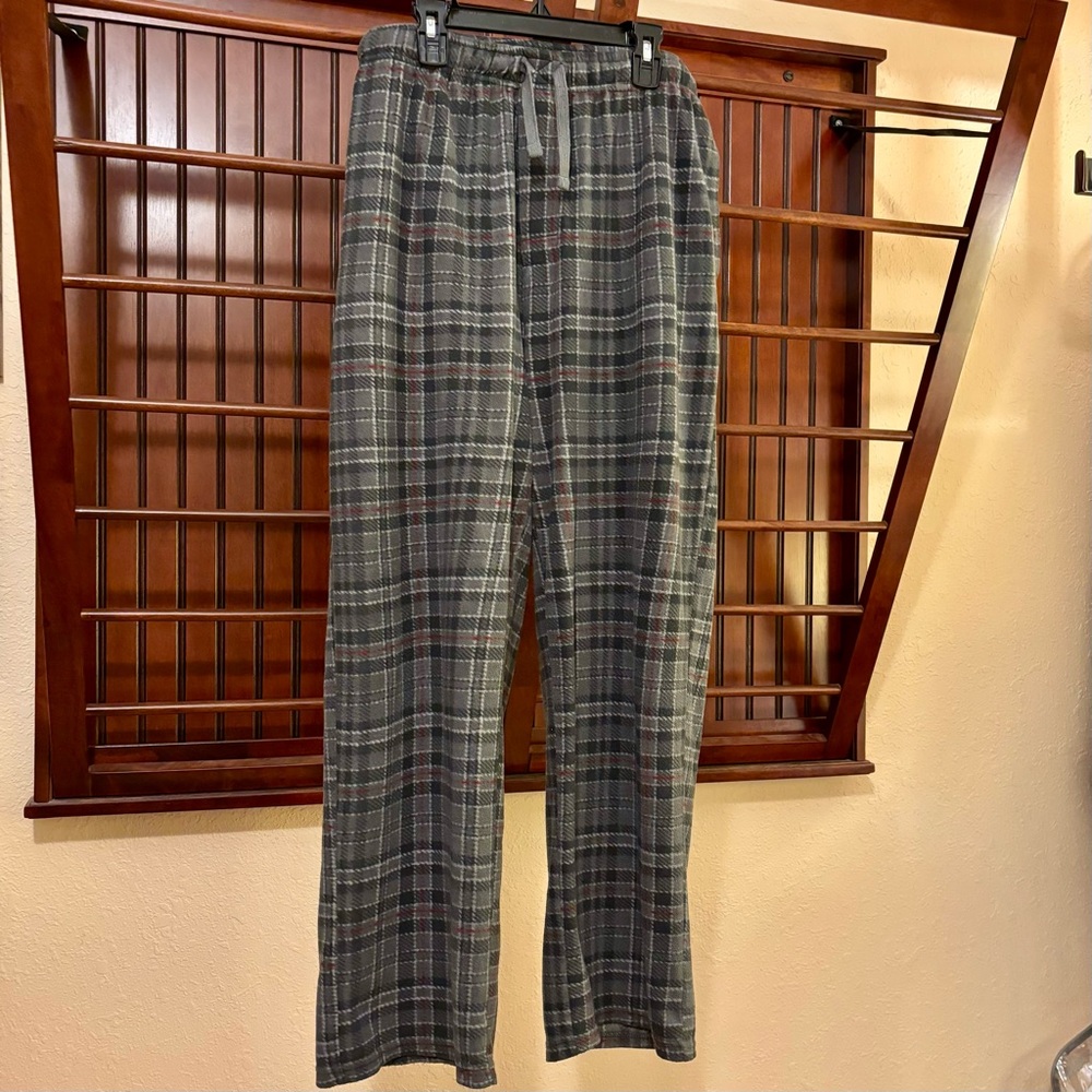 Northcrest Men's Gray Plaid Pajama Pants